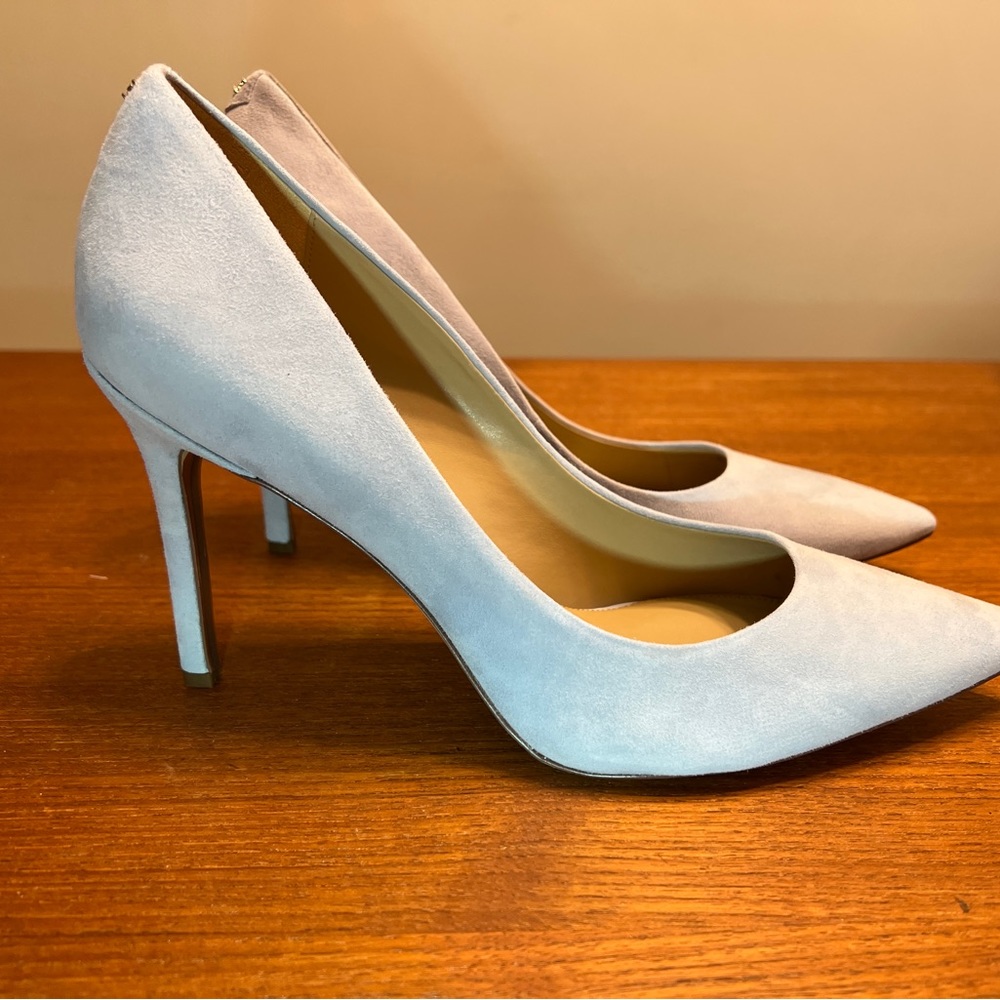 Stunning powder blue suede leather pumps. NEW!